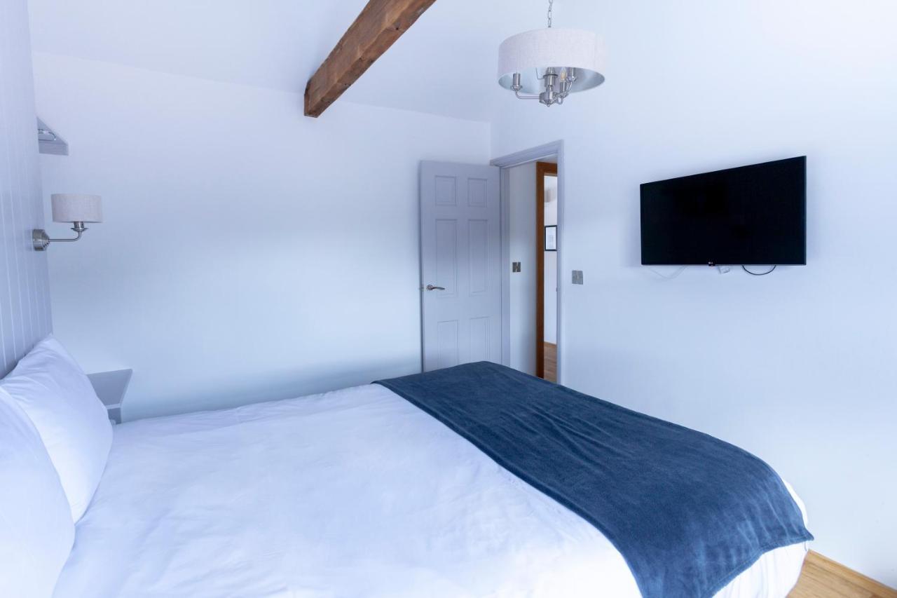 Apartment 6 At Number 8: City Centre, 1 Bedroom, Sofa Bed In Lounge Canterbury Dış mekan fotoğraf